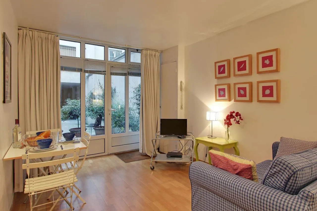 S09278 - With Patio For 3 People, Grand Boulevards דירה