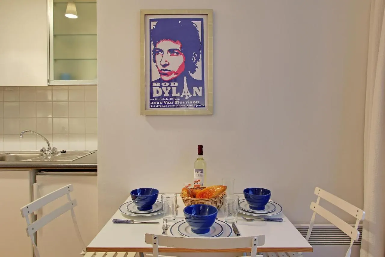 S09278 - With Patio For 3 People, Grand Boulevards דירה *
